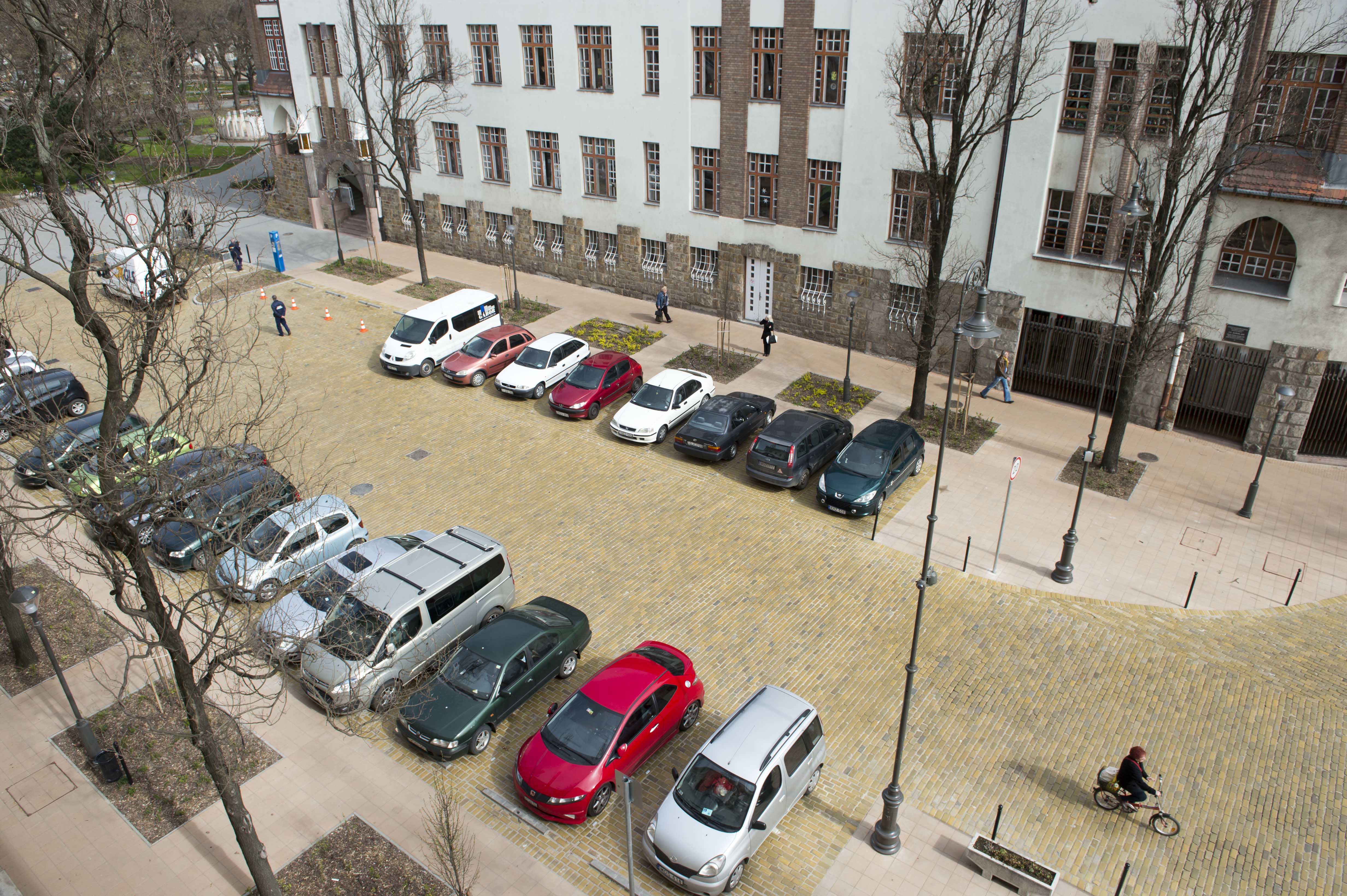 Intelligens parkolási rendszer Intelliport-eszközökkel — Cikk képe 3