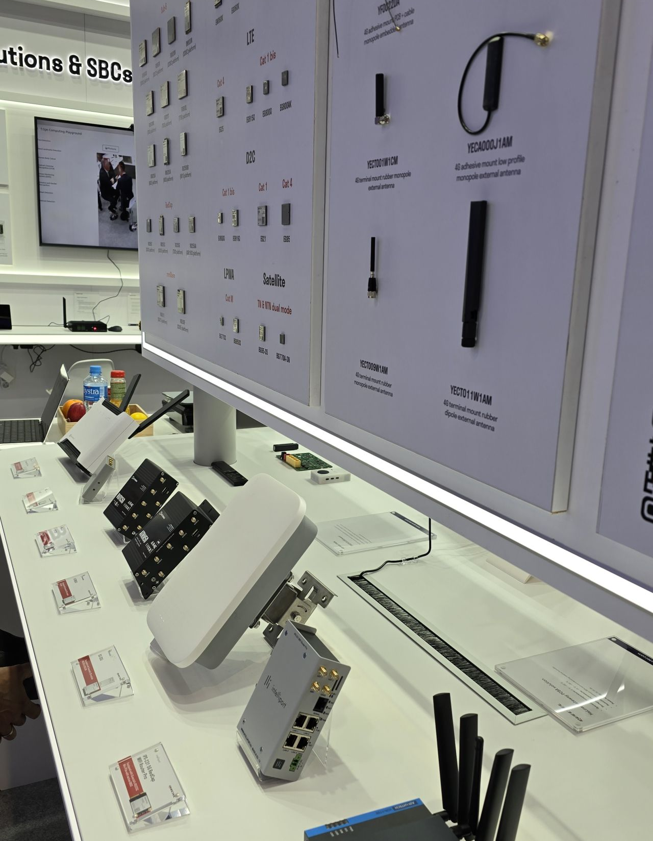 Intelliport IPS-231 router a Quectel standjának eszközbemutatóján